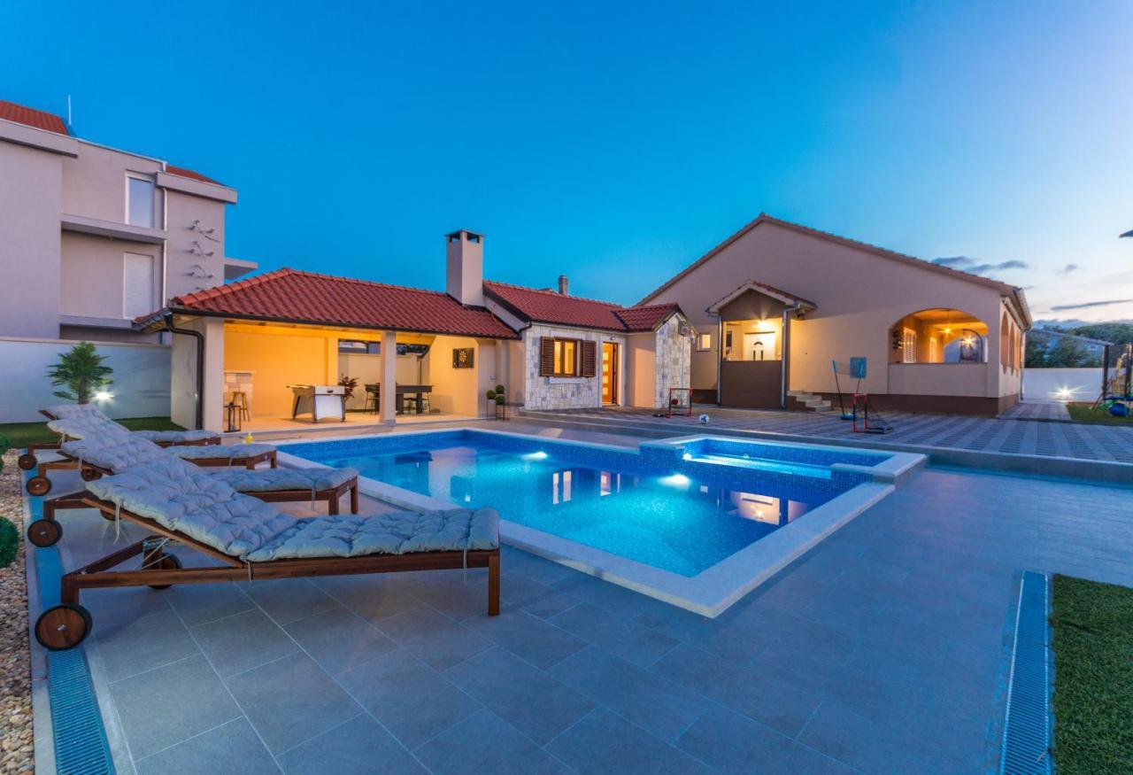 Villa Lucija Biograd Na Moru Exterior foto