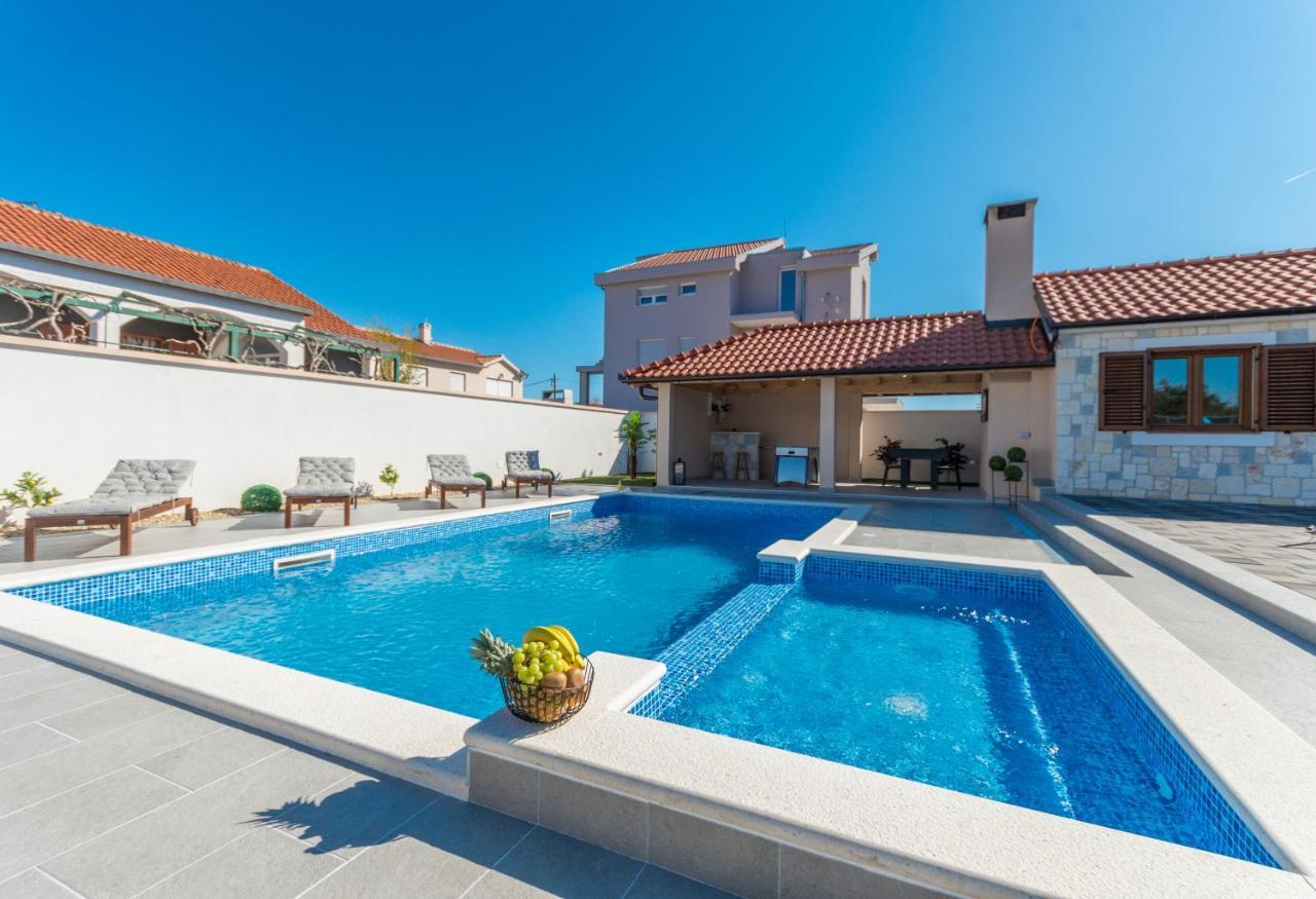 Villa Lucija Biograd Na Moru Exterior foto