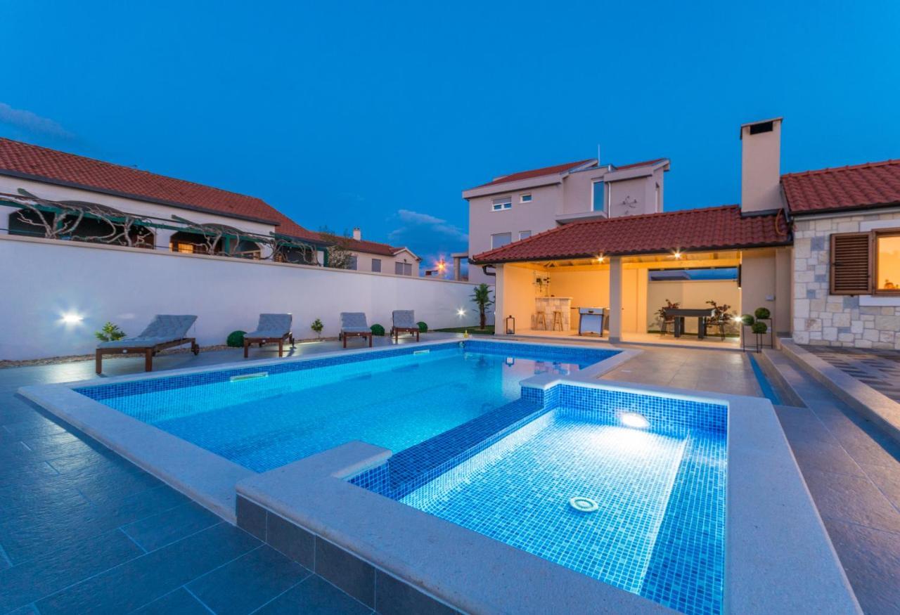 Villa Lucija Biograd Na Moru Exterior foto
