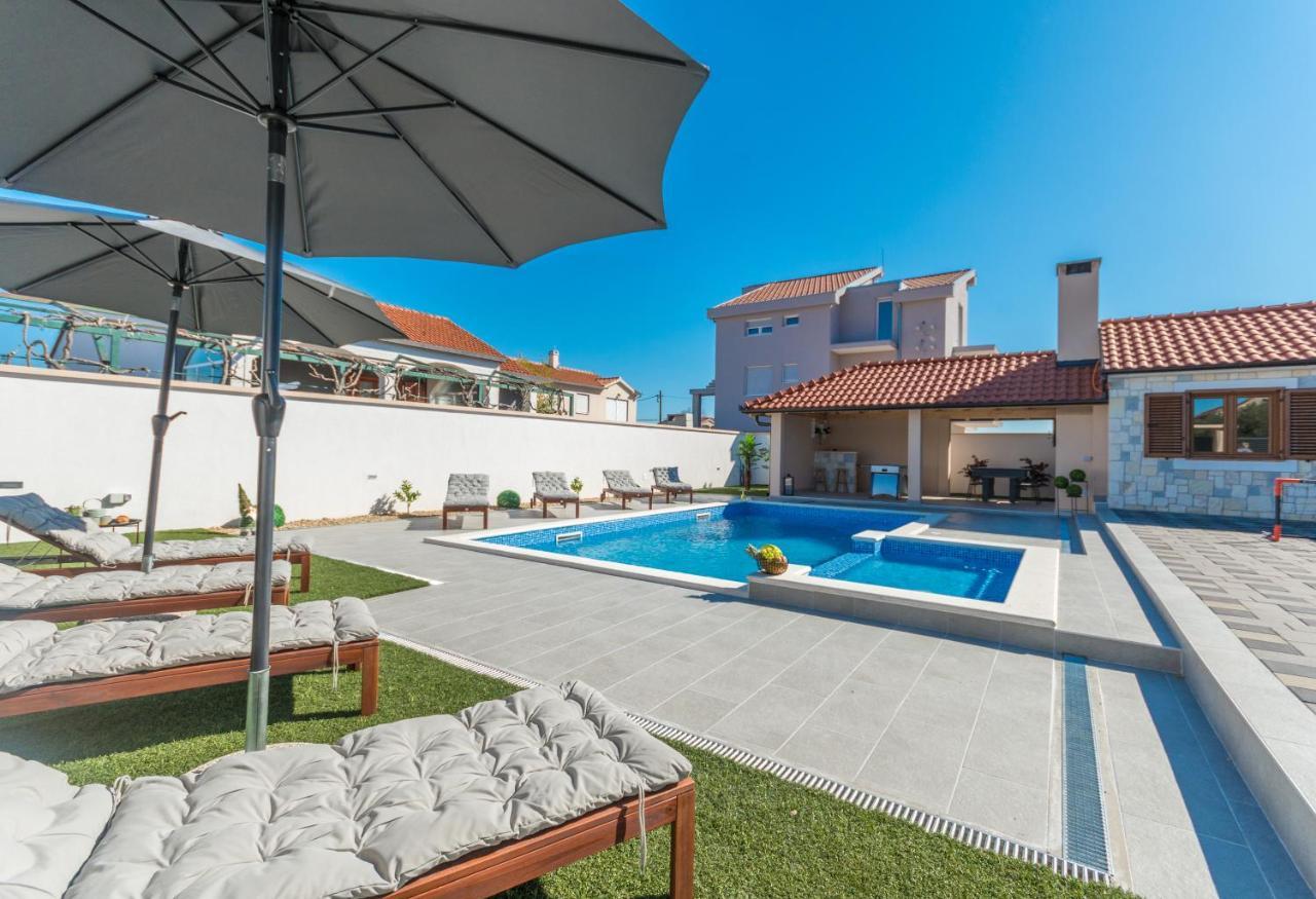 Villa Lucija Biograd Na Moru Exterior foto