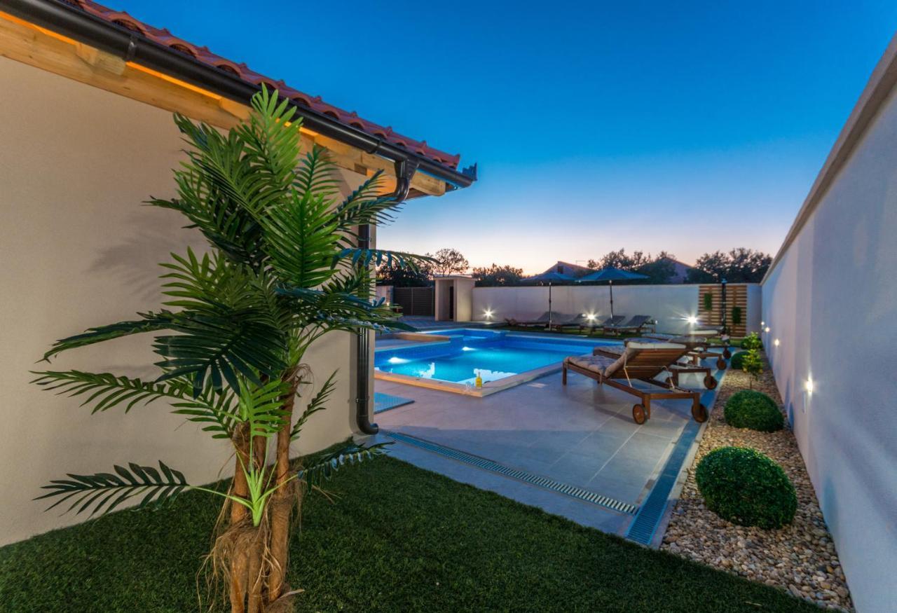 Villa Lucija Biograd Na Moru Exterior foto